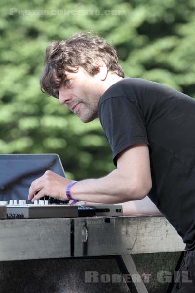 MOUSE ON MARS - 2012-05-26 - PARIS - Parc de la Villette - 